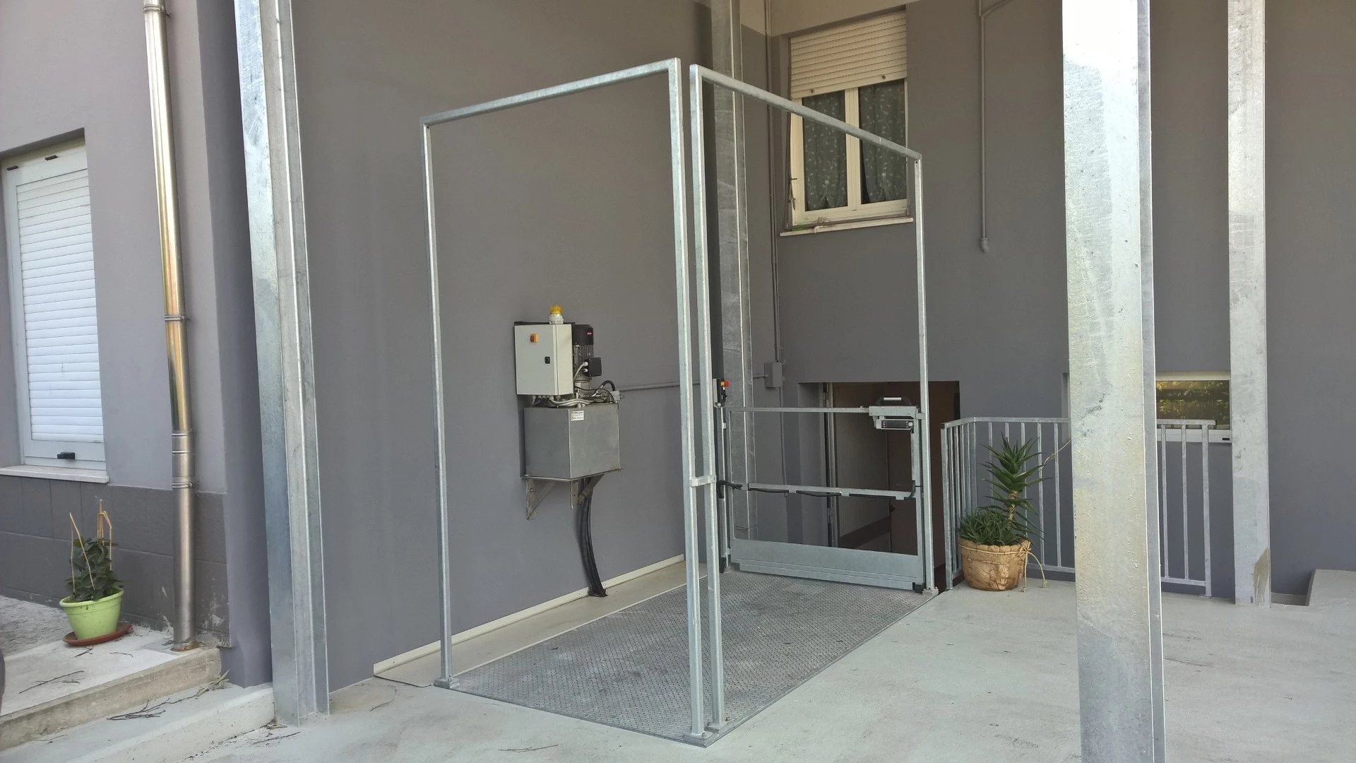 Piattaforma-Elevatrice-Serie-2.E